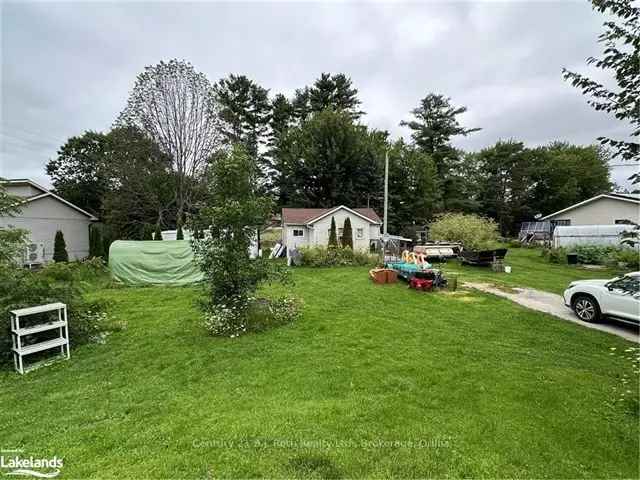 Riverfront Cottage Home Near Washago and Orillia