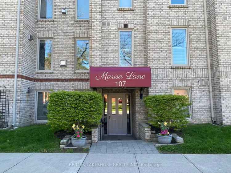 Charming Cobourg Condo near Downtown and Beach