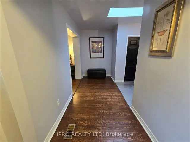 2600 Sq Ft Family Home in Richview Etobicoke 4 1 Bedrooms