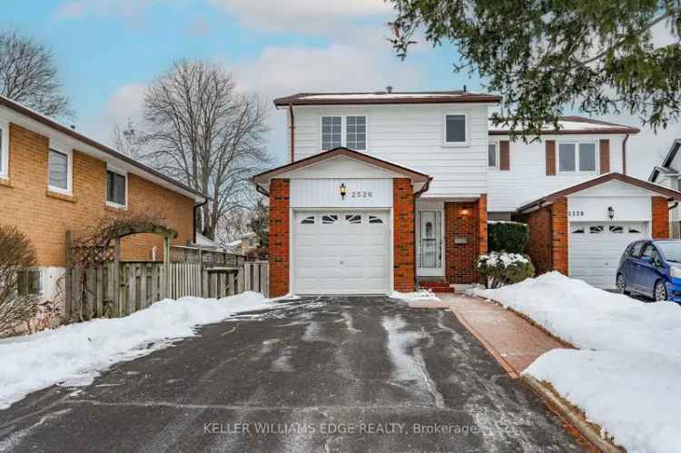 4-Bedroom Family Home in Mississauga Updated Kitchen Hardwood Floors