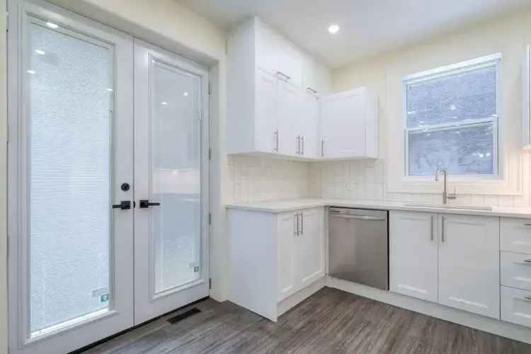 Rent a stunning 3 bedroom house in Toronto with private sauna and deck