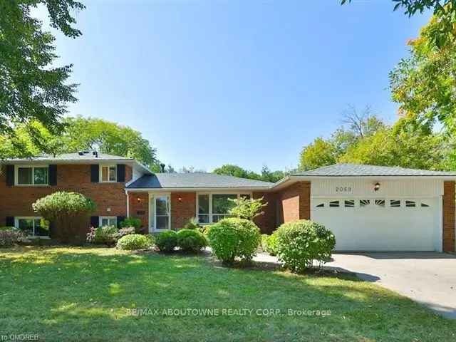 9957Sqft Lot Overlooking Thornlea Park Near Bronte Village