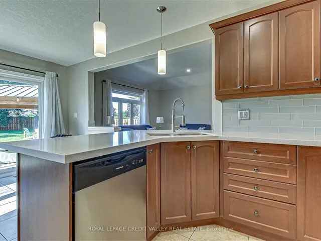 House For Sale in Waterford, Ontario