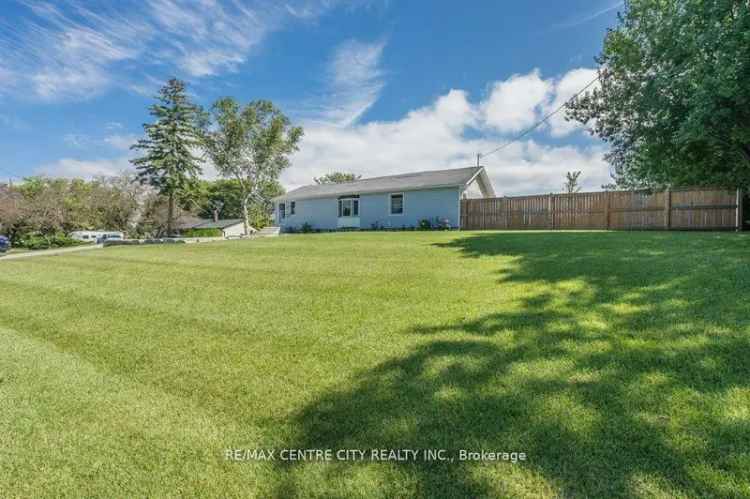 House For Sale in St. Thomas, Ontario