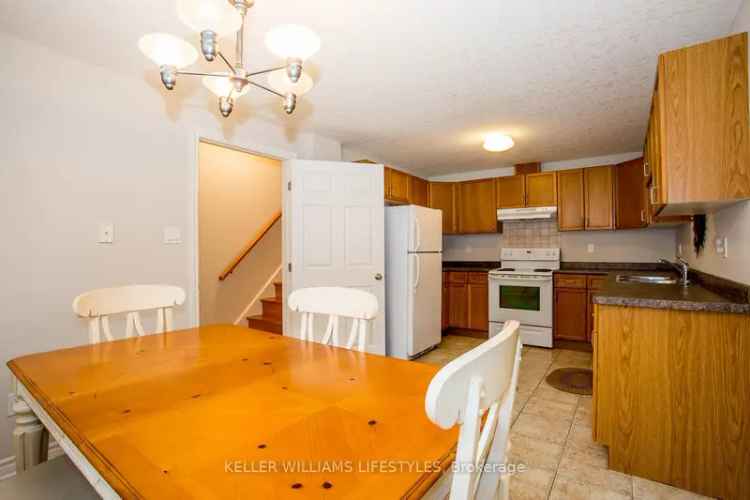 London Duplex near Cherryhill Mall - 2 Units, 3 Beds Each