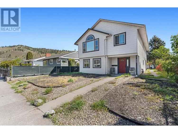 Kelowna Downtown 5-Bed 3-Bath Home with Legal Suite