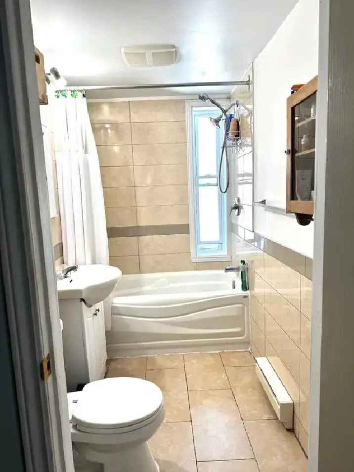 3 1/2 Near Fabre Metro Washer Dryer July 1 2025