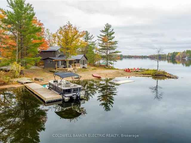 Stunning Waterfront Cottage on Kasshabog Lake - Two Guest Cottages