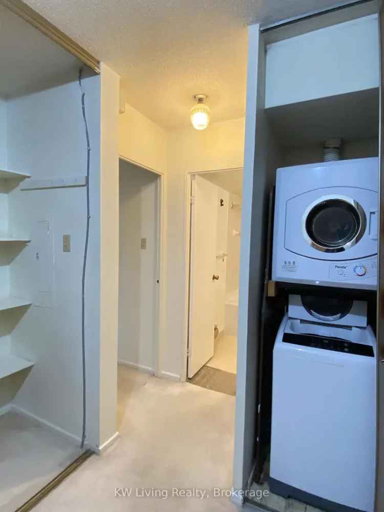 Rent Spacious One Bedroom Unit in North York with Great Amenities