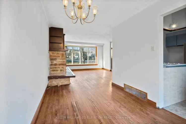 House For Sale in Toronto, Ontario