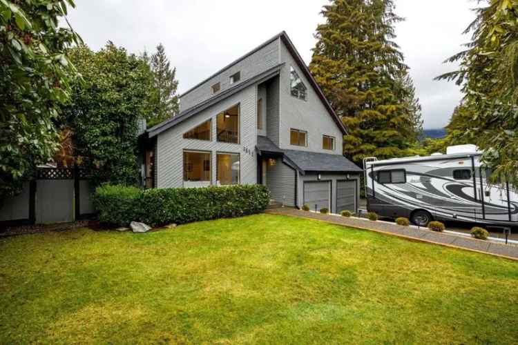 Deep Cove 5-Bedroom Home for Sale - Prime Location