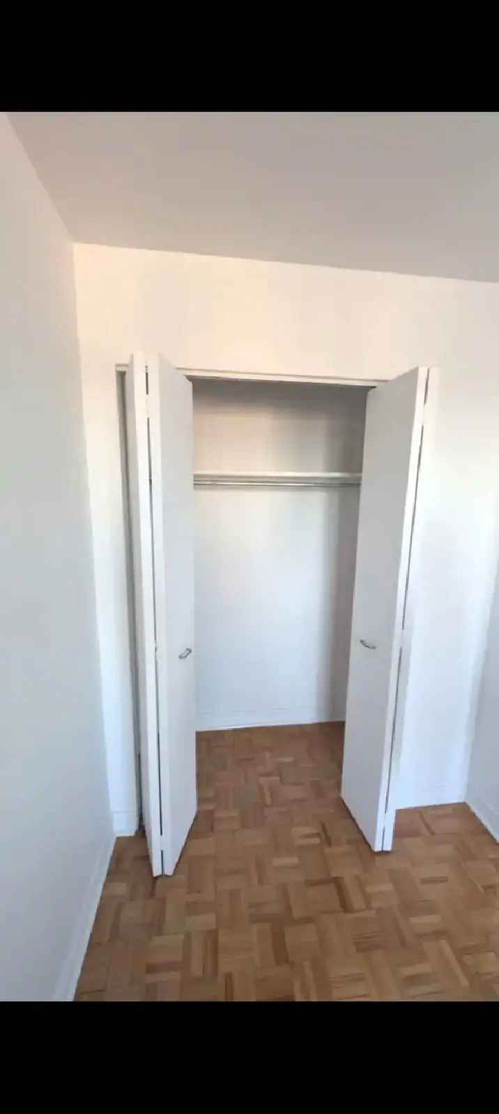 Private Room for Rent in Laval Top Floor River View