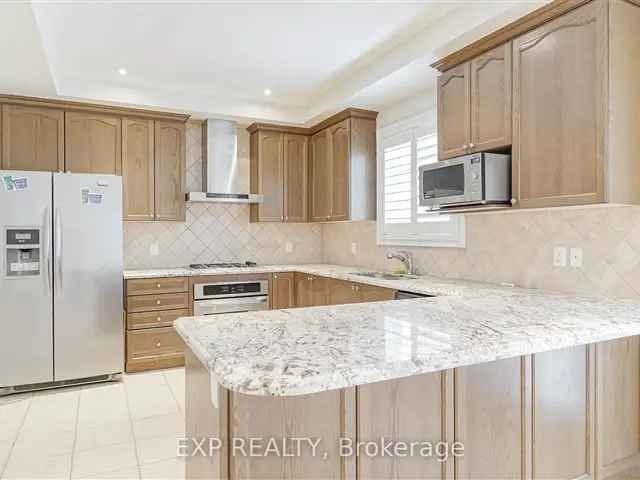 4-Bedroom 4-Bathroom Freehold Townhouse in Markham