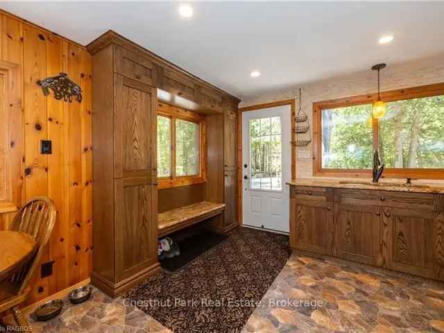 Lake Huron Cottage - 3BR, Modern Amenities, Turnkey