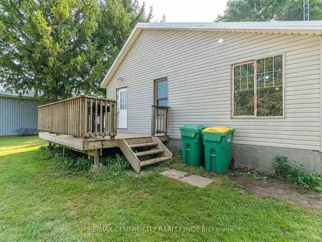 House For Sale in Southwest Middlesex, Ontario