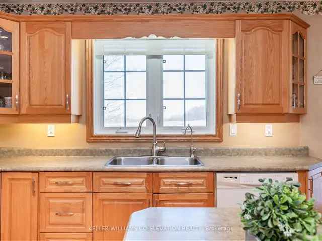 House For Sale in 8485, Sarah Burke Memorial Highway, Tiny, Ontario