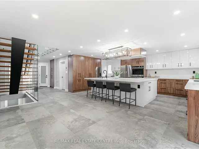 Stunning Custom Renovation Hamilton Mntn 4+1 Beds 2.5 Baths