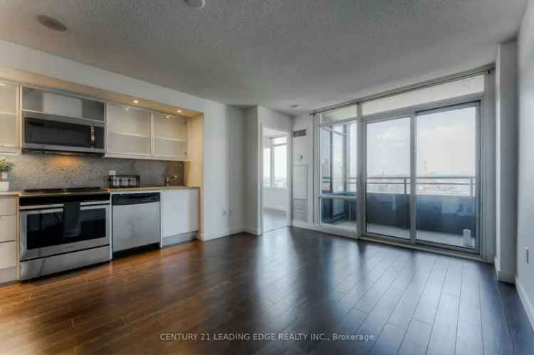 Rent Stunning 2 Bedroom Unit with Den in Downtown Toronto