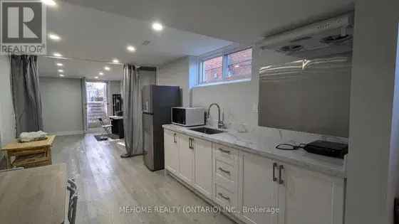 1 room apartment of 311 m² in Toronto