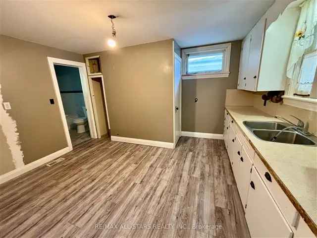 House For Sale in Georgina, Ontario