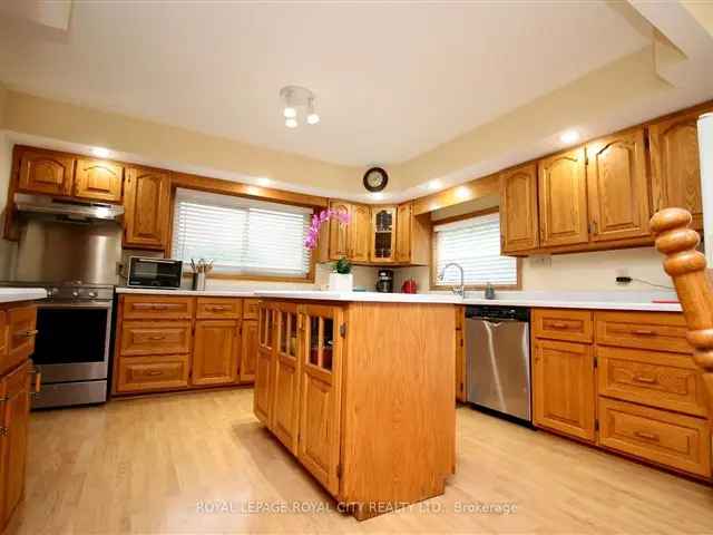 4-Bedroom Home in Tobermory with In-Law Suite and Heated Garage