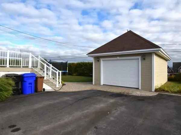 Bungalow for sale (Bas-Saint-Laurent) #QX370