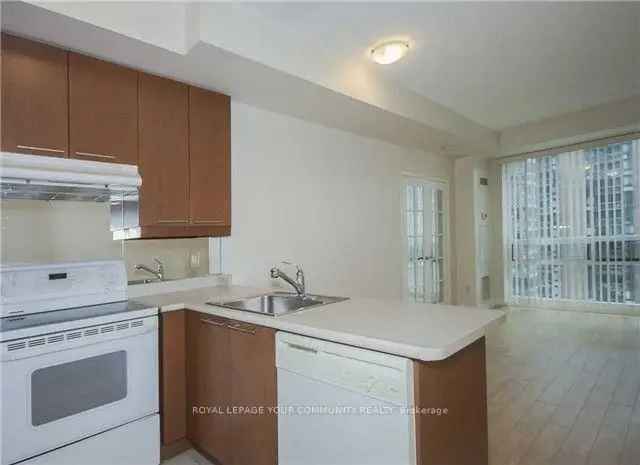 Executive Condo near Yorkville and Financial District