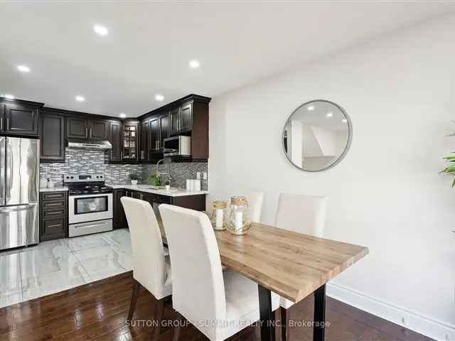 4 1 Bedroom Townhouse In Sought After Neighbourhood