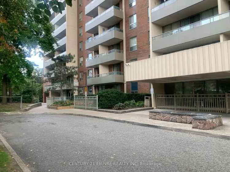 Renovated 3-Bedroom Apartment Near York University