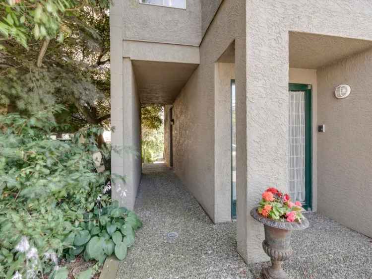 A $575,000.00 Townhouse with 2 bedrooms in Mission BC, Mission