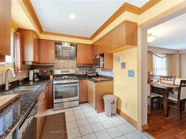 House For Sale in Ajax, Ontario