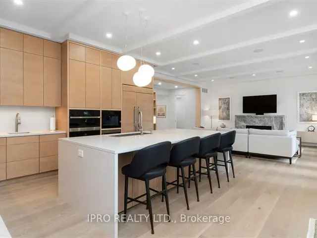 House For Sale in Toronto, Ontario