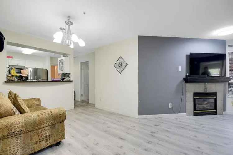 Updated 2 Bed 2 Bath Condo Mainstreet Pet Friendly