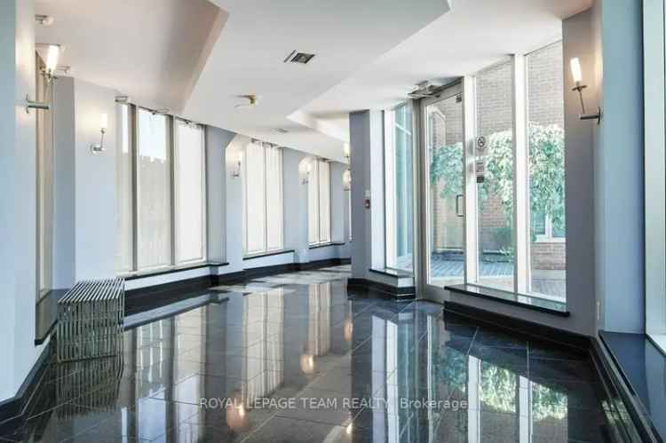 845 Sq Ft 2 Bed 2 Bath Condo in City Center