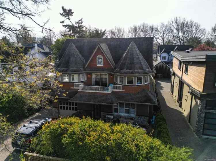 Oceanside 3 Bed 3 Bath Half Duplex Near Beach