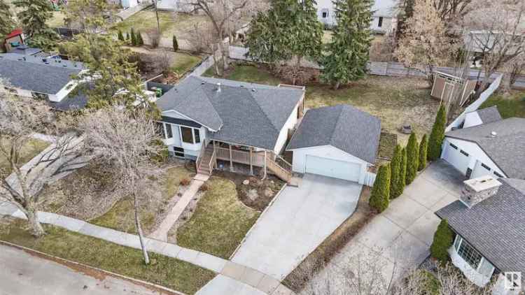2+2 Bedroom Raised Bungalow on Huge Pie Lot