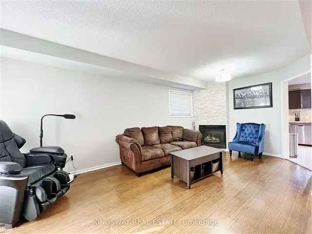 Spacious 3 1 Bedroom Semi Detached Home in Lisgar