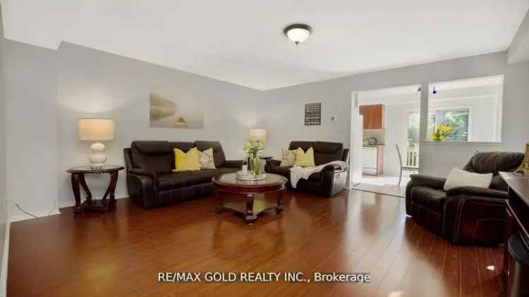 House For Sale in Brampton, Ontario