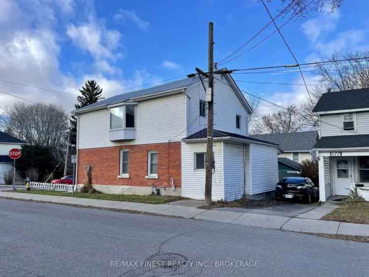 House For Sale in Kingston, Ontario