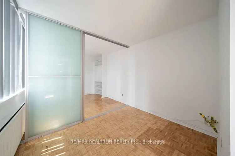 Condo For Rent in Toronto, Ontario