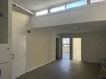 Ossington Ave Queen w, renov,2br,den,$2375,FEB1 over shop