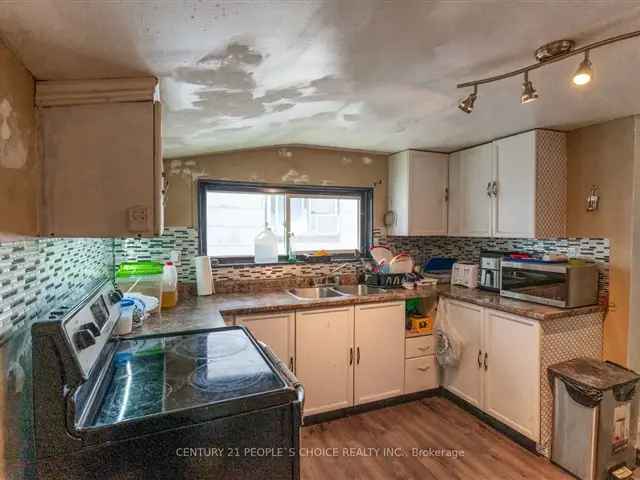 House For Sale in Simcoe, Ontario