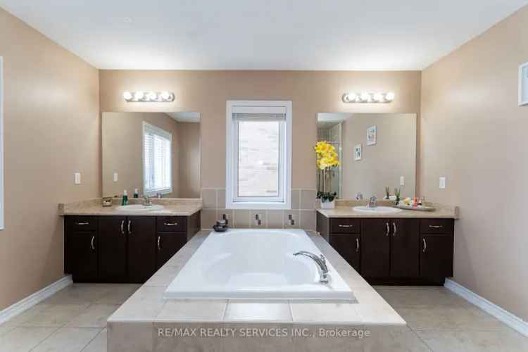 Luxury Detached Home in Credit Valley Brampton