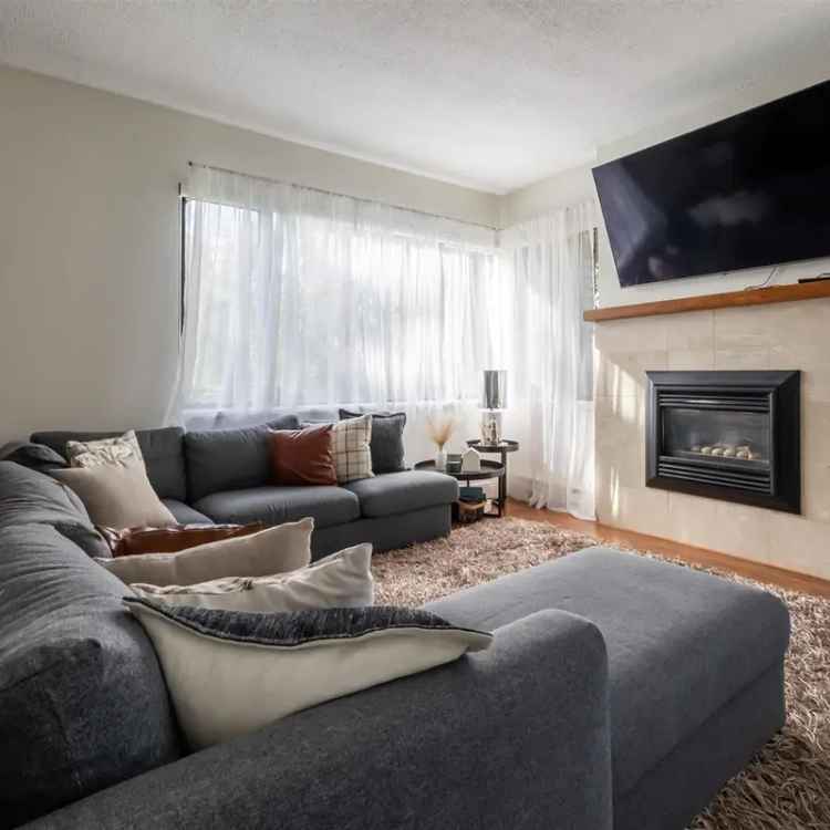 Spacious 2-Bedroom Condo in South Surrey Village Terrace