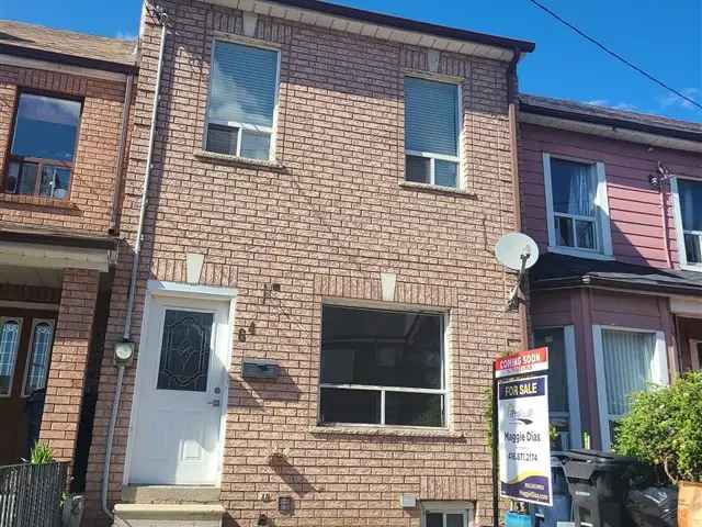 Queen West Detached Home - 2 Rental Units - $5000/Month Income