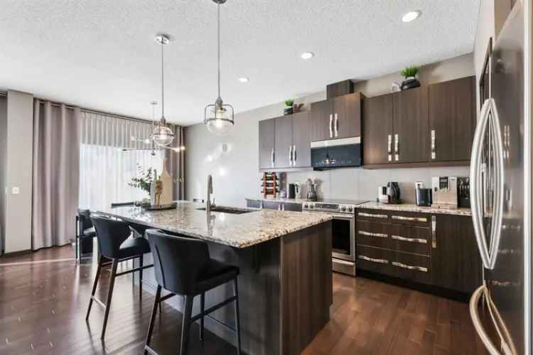 House For Sale in Calgary, Alberta