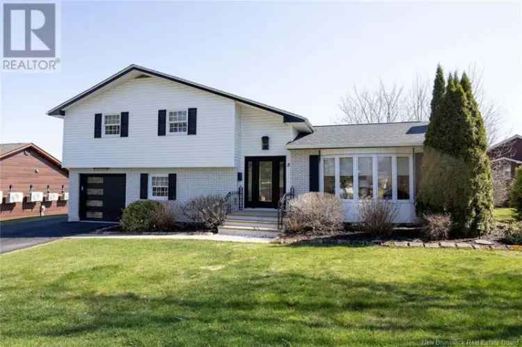 Updated 3-Bedroom Home in Oromocto