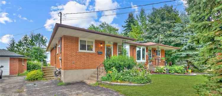 House For Sale in Pelham, Ontario