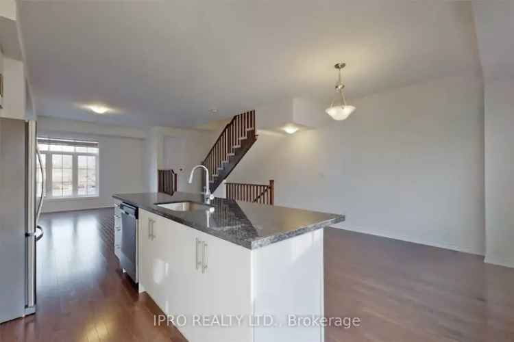 Spacious Whitby Townhouse 3+1 Beds 3 Baths Double Garage