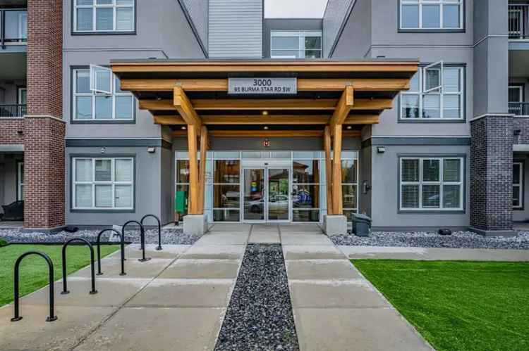 2-Bed 2-Bath Corner Unit in Currie Barracks with South-Facing Backyard